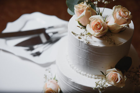 A wonderful wedding cake detail. The flowers look real, but are really edible sugar flowers!の写真素材