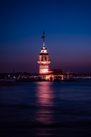 ISTANBUL, TURKEY - JUN 28, 2008: Maiden's Tower of Istanbul soon after sunset, from Uskudarのeditorial素材