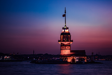 ISTANBUL, TURKEY - JUN 28, 2008: Maiden's Tower of Istanbul soon after sunset, from Uskudarのeditorial素材