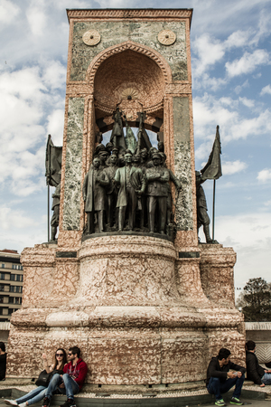 ISTANBUL, TURKEY - MAR 27, 2014: Republic Monument at Taksim Squareのeditorial素材