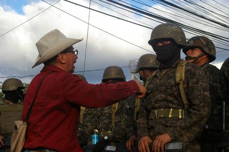 Protest march in Honduras against Juan Orlando Hernandez Honduras Tegucigalpa January 2018のeditorial素材