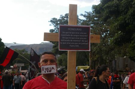 Protest march in Honduras against Juan Orlando Hernandez Honduras Tegucigalpa January 2018のeditorial素材