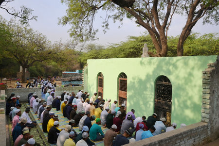 NEW DELHI, INDIA - APRIL 11:  Muslim people offering Namaz of Eid-Ul-Fitr in a small Masjid inside Central Ridge,  on April 11, 2024 in New Delhi, India.  (Photo by Vipin Kumar/Hindustan Times)のeditorial素材