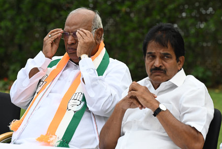 NEW DELHI, INDIA - APRIL 13: Congress President Mallikarjun Kharge and General Secretary of AICC KC Venugopal during the meeting with 52 Social Justice organizations and multiple OBC organizations that extended support to Indian National Developmental Incのeditorial素材