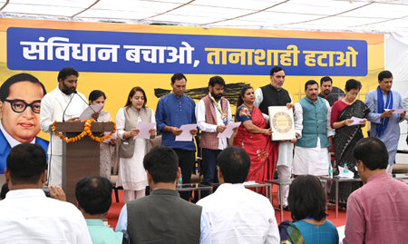 NEW DELHI, INDIA - APRIL 14: AAP leaders Sanjay Singh, Gopal Rai, Atishi, Saurabh Bhardwaj and others during the 'Samvidhan Bachao-Tanashahi Hatao' oath-taking ceremony as they commemorate BR Ambedkar's birth anniversary, at AAP Headquarters on April 14, のeditorial素材