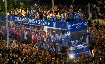 Mumbai, India - July 4, 2024:Cricket enthusiast gathered for Team India victory parade outside Wankhade Stadium at Marine Drive, in Mumbai, India, on Thursday, July 4, 2024. (Photo by Anshuman Poyrekar/Hindustan Times)のeditorial素材
