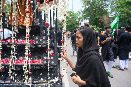 NOIDA, INDIA - JULY 17: Shiite Muslim devotees participate in a mourning procession marking the Day of Ashura, at sector 22 on July 17, 2024 in Noida, India. (Photo by Sunil Ghosh/Hindustan Times)のeditorial素材