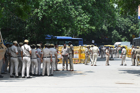 NEW DELHI, INDIA - JULY 29: Delhi Lt. Governor V.K. Saxena speaks with students protesting at Old Rajinder Nagar area, after three civil services aspirants died at a coaching centre due to drowning  on July 29, 2024 in New Delhi, India. Municipal Corporatのeditorial素材
