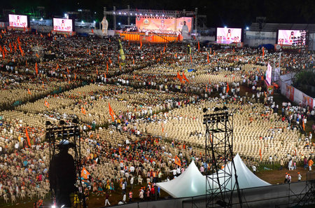 MUMBAI, INDIA - OCTOBER 12: Maharashtra Chief Minister Eknath Shinde addressing the gathering during the Dussehra rally held at Azad Maidan, on October 12, 2024 in Mumbai, India. Eknath Shinde launched a scathing attack on Shiv Sena (UBT) chief Uddhav Thaのeditorial素材