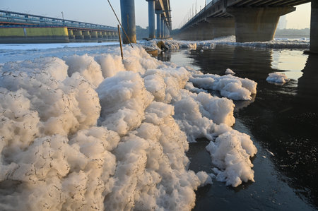 NEW DELHI, INDIA - OCTOBER 26: A view of Yamuna River which is covered with foam from the discharge of untreated industrial and domestic waste, on October 26, 2024 in New Delhi, India. (Photo by Sunil Ghosh/Hindustan Times )のeditorial素材