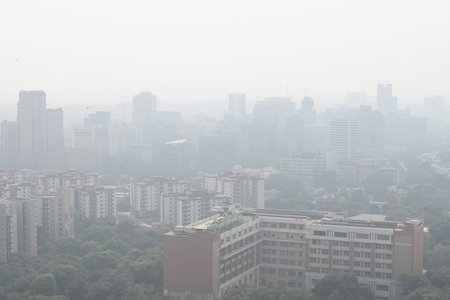 NEW DELHI, INDIA - OCTOBER 28: A top aerial view of Smog and Pollution in the capital at Civic Centre, on October 28, 2024 in New Delhi, India. (Photo by Sonu Mehta/Hindustan Times)のeditorial素材
