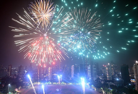 MUMBAI INDIA OCTOBER 30 2024 Firecrackers fill the city skyline as a part of Diwali celebrations at Shivaji Park Dadar on October 30 2024 in Mumbai India Photo by Raju Shinde Hindustan Timesのeditorial素材