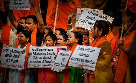 NEW DELHI INDIA NOVEMBER 5 2024 Members of the United Hindu Front and Nationalist Shiv Sena stage a protest against attack on Hindu Temple in Brampton by pro Khalistani supporters in Canada at Jantar Mantar on November 5 2024 in New Delhi India Photo by Rのeditorial素材