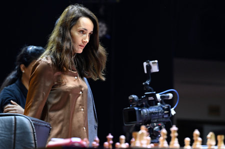 KOLKATA, INDIA - NOVEMBER 17: Blitz Chess winner Russian GM Kateryna Lagno during 6th TATA Steel Chess India Tournament at Dhono Dhanyo Auditorium, on November 17, 2024 in Kolkata, India. (Photo by Samir Jana/Hindustan Times )のeditorial素材