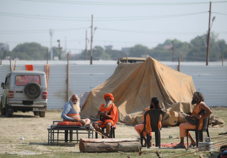PRAYAGRAJ INDIA DECEMBER 10 2024 Sadhus from various Akhadas start reaching at the Kumbh site ahead of the Mahakumbh 2025 on December 10 2024 in Prayagraj India Photo by Deepak Gupta Hindustan Timesのeditorial素材