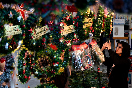 NEW DELHI INDIA DECEMBER 22 2024 People at INA market for Christmas Festival shopping on December 22 2024 in New Delhi India Photo by Salman Ali Hindustan Timesのeditorial素材