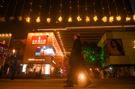 NOIDA, INDIA - DECEMBER 31: The Sector 18 market illuminated beautifully on Monday night in celebration of the upcoming New Year 2025, on December 31, 2024 in Noida, India. (Photo by Sunil Ghosh/Hindustan Times )のeditorial素材