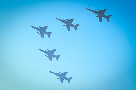 NEW DELHI INDIA JANUARY 23 2025 Jaguar Jets seen during Flypast by Indian Air Force as a part of Republic Day rehearsals on January 23 2025 in New Delhi India Photo by Sanchit Khanna Hindustan Timesのeditorial素材