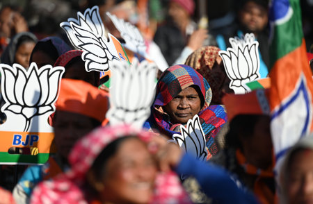 NEW DELHI INDIA JANUARY 25 2025 BJP supporters seen as BJP MP Ravi Kishan arrives to address an election rally ahead of Delhi Vidhan Sabha Elections at Kusumpur Pahadi on January 25 2025 in New Delhi India Photo by Sanchit Khanna Hindustan Timesのeditorial素材