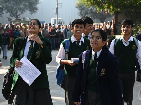 NEW DELHI, INDIA - FEBRUARY 15: CBSE Class 10th Exams starts with English Paper , students seen outside a centre at St Marry School at Dwarka , on February 15, 2025 in New Delhi, India. The Central Board of Secondary Education (CBSE) board exams for  Clasのeditorial素材