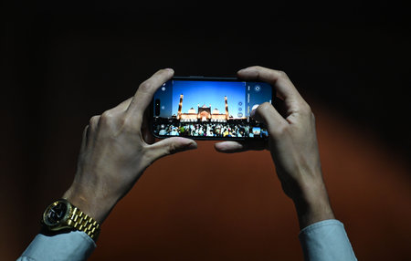 NEW DELHI, INDIA - MARCH 30: Devotees seen a day before EID festival at Jama Masjid, on March 30, 2025 in New Delhi, India. (Photo by Sanchit Khanna/Hindustan Times )のeditorial素材