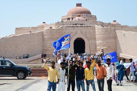 LUCKNOW INDIA APRIL 14 2025 Thousands of people gathered at Ambedkar Park Gomti Nagar to celebrate the 134th birth anniversary of Bharat Ratna Dr Bhimrao Ambedkar on April 14 2025 in Lucknow India Photo by Deepak Gupta Hindustan Timesのeditorial素材