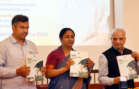 NEW DELHI INDIA APRIL 21 2025  Delhi Chief Minister Rekha Gupta with Water Minister Parvesh Verma and Rajendra Singh, member and HoD, National Disaster Management Authority NDMA during the launch of the Heat Action Plan 2025 of the Delhi government, on Apのeditorial素材