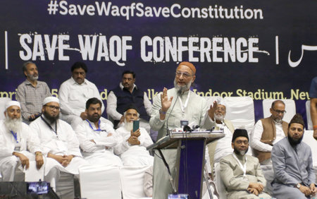 NEW DELHI INDIA APRIL 22 2025 AIMIM chief Asaduddin Owaisi speaks during the Save Waqf Conference organised by All India Muslim Personal Law Board against the Waqf Amendment Act 2025 on April 22 2025 in New Delhi India Photo by Sonu Mehta Hindustan Timesのeditorial素材