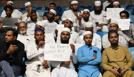NEW DELHI INDIA APRIL 22 2025 People attend the Save Waqf Conference organised by All India Muslim Personal Law Board against the Waqf Amendment Act 2025 on April 22 2025 in New Delhi India Photo by Sonu Mehta Hindustan Timesのeditorial素材
