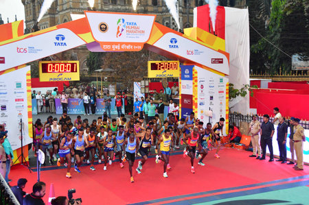 MUMBAI, INDIA - JANUARY 21: Athletes run during the TATA Mumbai Marathon 2024, on January 21, 2024 in Mumbai, India. (Photo by Bhushan Koyande/Hindustan Times )のeditorial素材