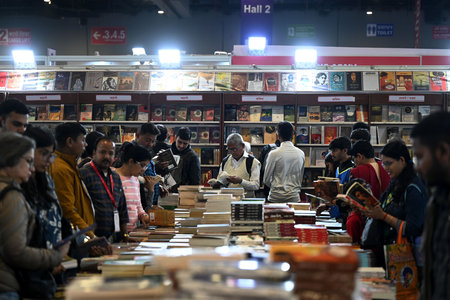 NEW DELHI, INDIA -FEBRUARY 17: People in large numbers visit the World Book fair on weekend at Pragati Maidan, on February 17, 2024 in New Delhi, India. This edition of the book fair is spread over 50,000 sq meters and is set to be the biggest book fair wのeditorial素材
