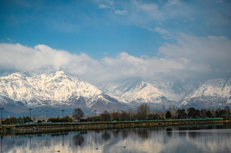 SRINAGAR, INDIA - FEBRUARY 5:  A view of the snow covered mountains  on February 5, 2024 in Srinagar, India. (Photo By Waseem Andrabi/Hindustan Times)--のeditorial素材