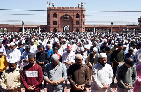 NEW DELHI, INDIA - MARCH 15: Muslim devotees offer first Friday prayers of the holy month of Ramadan at Jama Masjid, on March 15, 2024 in New Delhi, India. Every year, the ninth month of the Islamic calendar is observed with a lot of dedication, communityのeditorial素材