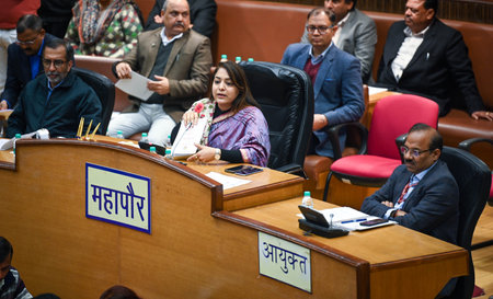 NEW DELHI, INDIA - FEBRUARY 5: MCD Mayor Shelly Oberoi presiding with MCD Commissioner Gyanesh Bharti, during the Special Meeting of the Municipal Corporation of Delhi for discussion on the Revised Budget Estimates 2023-24 and Budget Estimates 2024-25, atのeditorial素材
