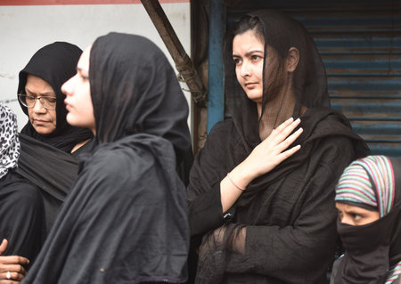 NEW DELHI, INDIA - JULY 29: Muslim devotees take part in a mourning procession marking the day of Ashura, 10 Muharram-ul-Haram, at Shia Jama Masjid Kashmiri Gate, on July 29, 2023 in New Delhi, India. Ashura mourns the death of Imam Hussein, a grandson ofのeditorial素材
