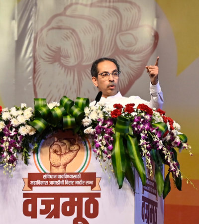 MUMBAI INDIA MAY 1 2023 Shiv Sena Uddhav Balasaheb Thakeray leader Uddhav Thackeray addresses the gathering in the presence of NCP leaders Ajit Pawar Jayant Patil and Jitendra Awhad Congress leaders Nana Patole Balasaheb Thorat and Ashok Chavan during a Vのeditorial素材