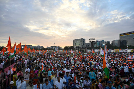 MUMBAI INDIA MAY 1 2023 Supporters and workers of Maha Vikas Aghadi MVA alliance gather to hear Shiv Sena Uddhav Balasaheb Thakeray leader Uddhav Thackeray address the gathering in the presence of NCP leaders Ajit Pawar Jayant Patil and Jitendra Awhad Conのeditorial素材