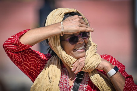 NEW DELHI INDIA APRIL 7 2023 Tourists were seen out on a hot day at India Gate on April 7 2023 in New Delhi India Photo by Sanchit Khanna Hindustan Timesのeditorial素材