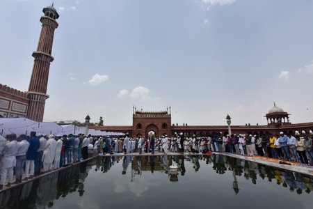 NEW DELHI INDIA APRIL 21 2023 Muslim devotees offer Alvida Namaz on the last Friday of the holy month of Ramadan at Jama Masjid on April 21 2023 in New Delhi India Photo by Sonu Mehta Hindustan Timesのeditorial素材