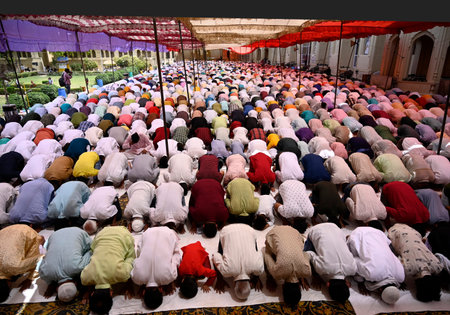 LUCKNOW INDIA APRIL 21 2023 People offering Alvida Namaj at Asifi Masjid of Bara Imambara on April 21 2023 in Lucknow India Photo by Deepak Gupta Hindustan Timesのeditorial素材