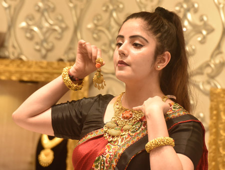 NEW DELHI INDIA APRIL 22 2023 People shop for gold on the occasion of Akshaya Tritiya at PP jewelers Karol Bagh on April 22 2023 in New Delhi India Akshaya Tritiya also known as Akti or Akha Teej is a popular Hindu and Jain spring festival that occurs annのeditorial素材