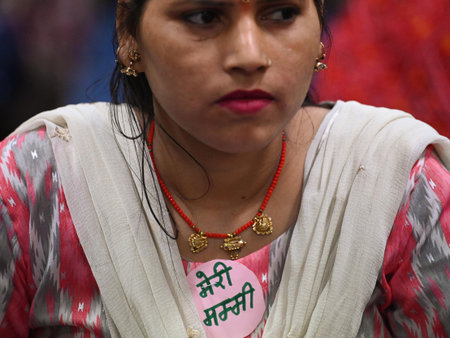 NEW DELHI INDIA APRIL 30 2023 Parents listens to MCD Mayor Shelly Oberoi during MEGA PTM at MCD School at R Block Rajinder Nagar on April 30 2023 in New Delhi India The event aimed at encouraging parents from both kinds of schools to participate in their のeditorial素材