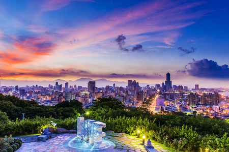 Kaohsiung, Taiwan, JULY,13,2015 : The Love Sign on Shoushan Mountain With Kaohsiung Downtown And Port Area in The Background. The Air is Foggy.のeditorial素材