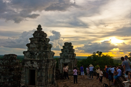 Phnom Bakheng Sunset,siem reap ,Cambodiaのeditorial素材