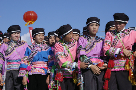Yi women, China, Yunnanのeditorial素材