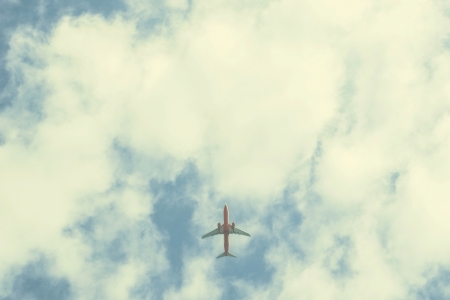 Plane in the skyの素材