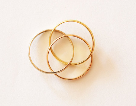 wedding rings insearableの写真素材