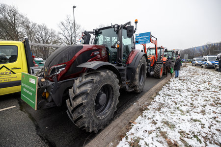 Hannover, Lower Saxony, Germany - January 11, 2024: Farmer protests in Lower Saxony at a large demonstration in Hanover. There are demonstrations against the dismantling of agricultural subsidies.のeditorial素材