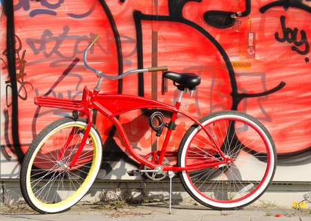 Red beach cruiserの写真素材