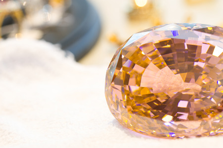 pink crystal in jewelry shopの写真素材